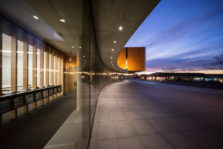 Frank Bartlett Memorial Library & Moe Service Centre