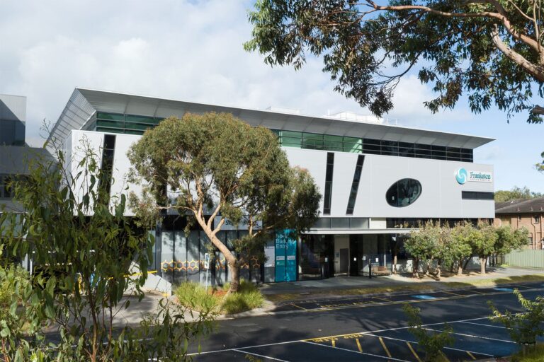 Frankston Private Hospital Cladding Replacement